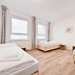 Tolstov Apartments - City Apartment With 3 Rooms - 15 Min Messe Dus & 10 Min Old Town Dus